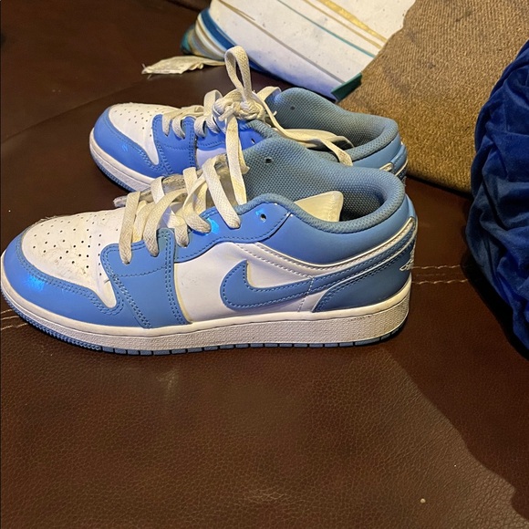Low top blue/white Nike Dunks - Picture 3 of 4